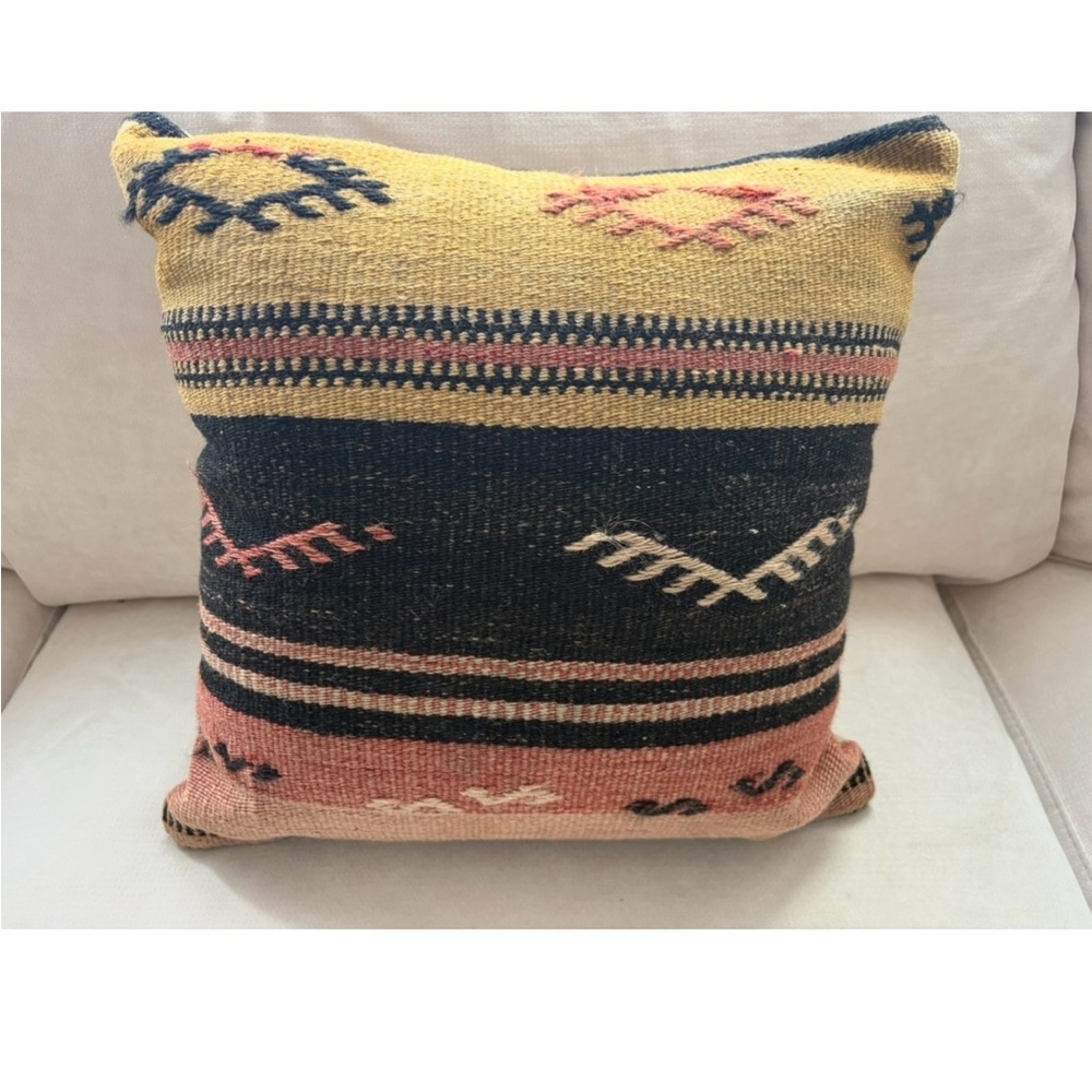 Kilim Pillow – 18x18 Inches, Durable Throw Cushion
